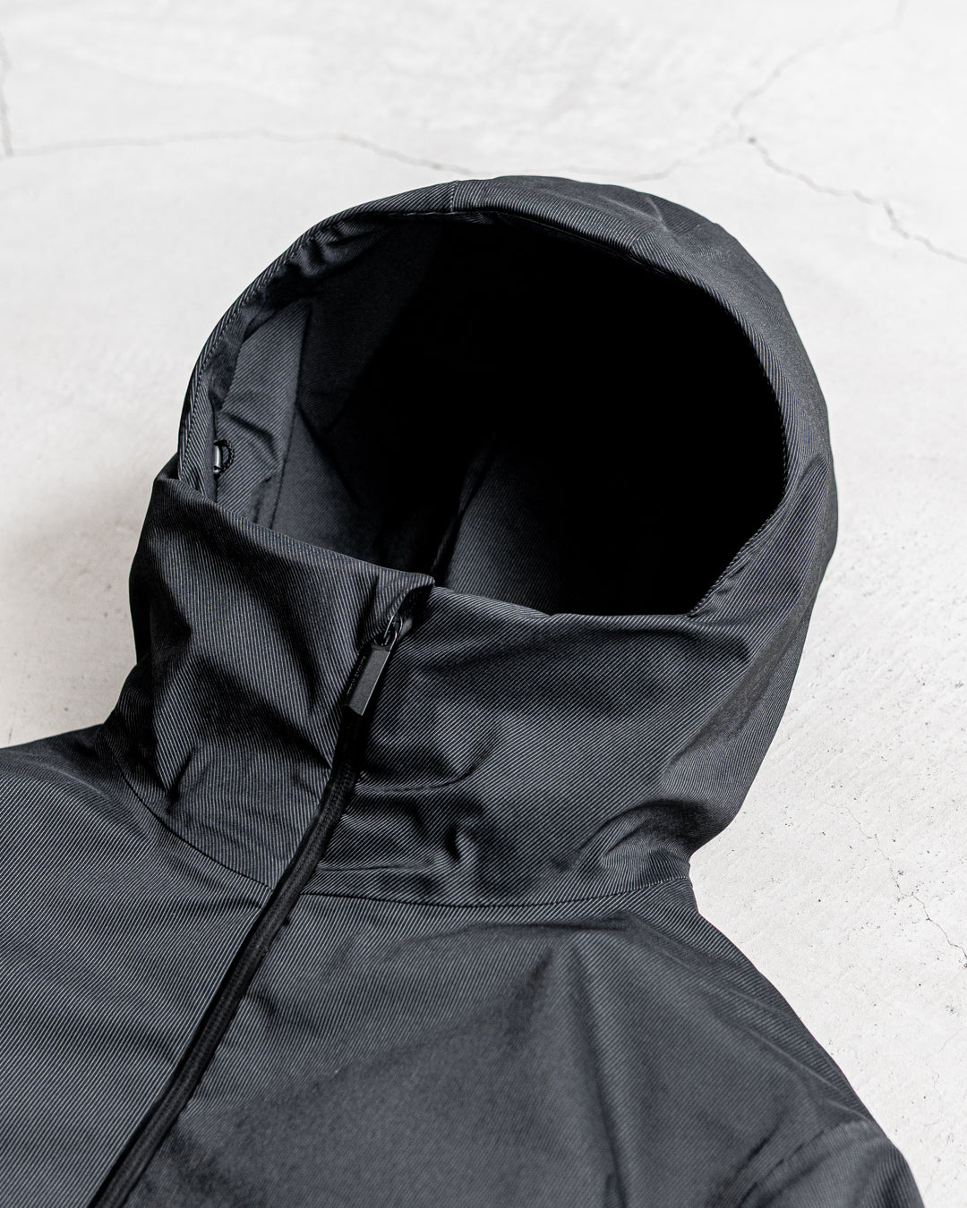 【limited】HUNTING WORLD CRAFTED BY DESCENTE.LAB ALTERNATELY WAVE DOWN HOODED JACKET