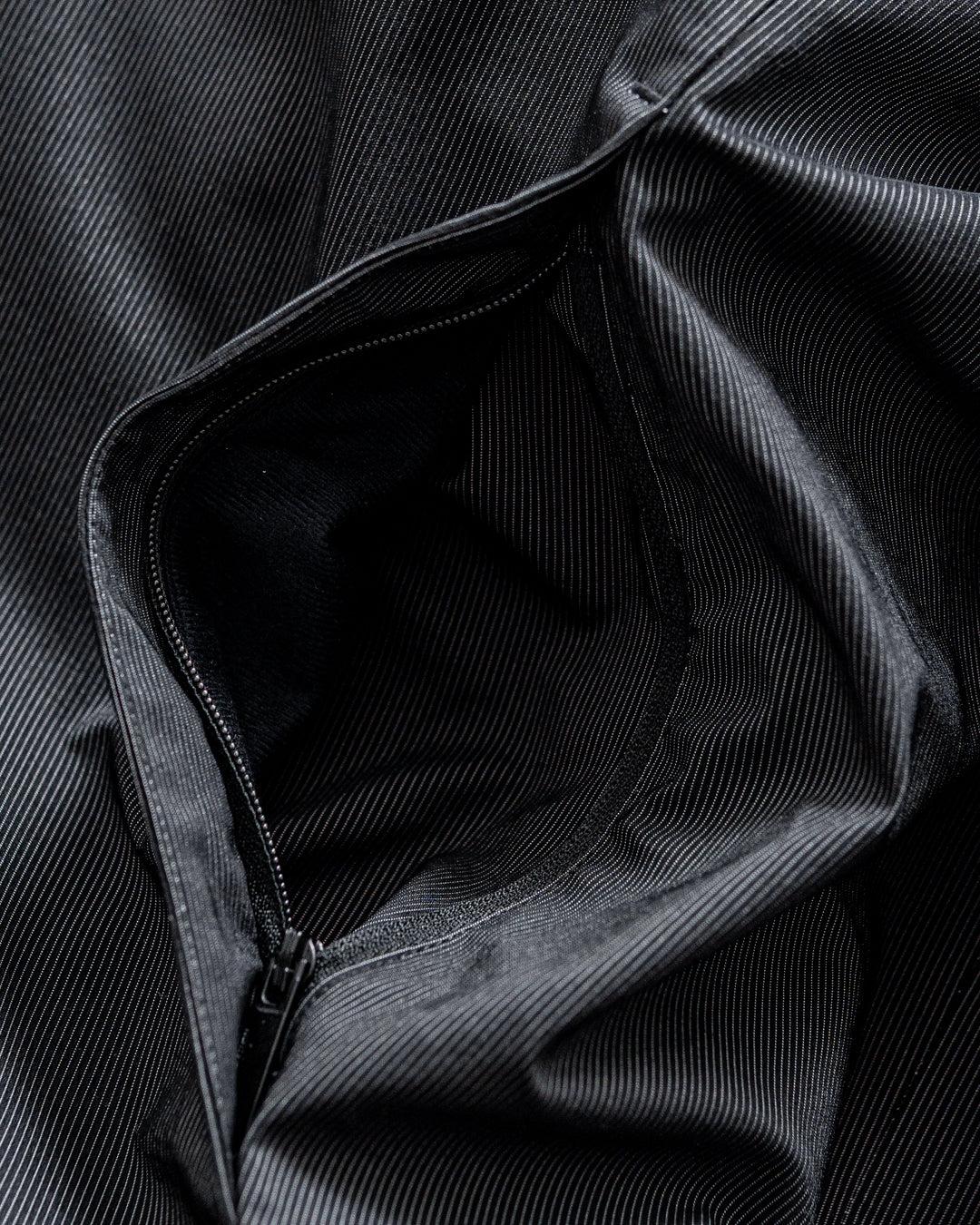 【limited】HUNTING WORLD CRAFTED BY DESCENTE.LAB ALTERNATELY WAVE DOWN HOODED JACKET