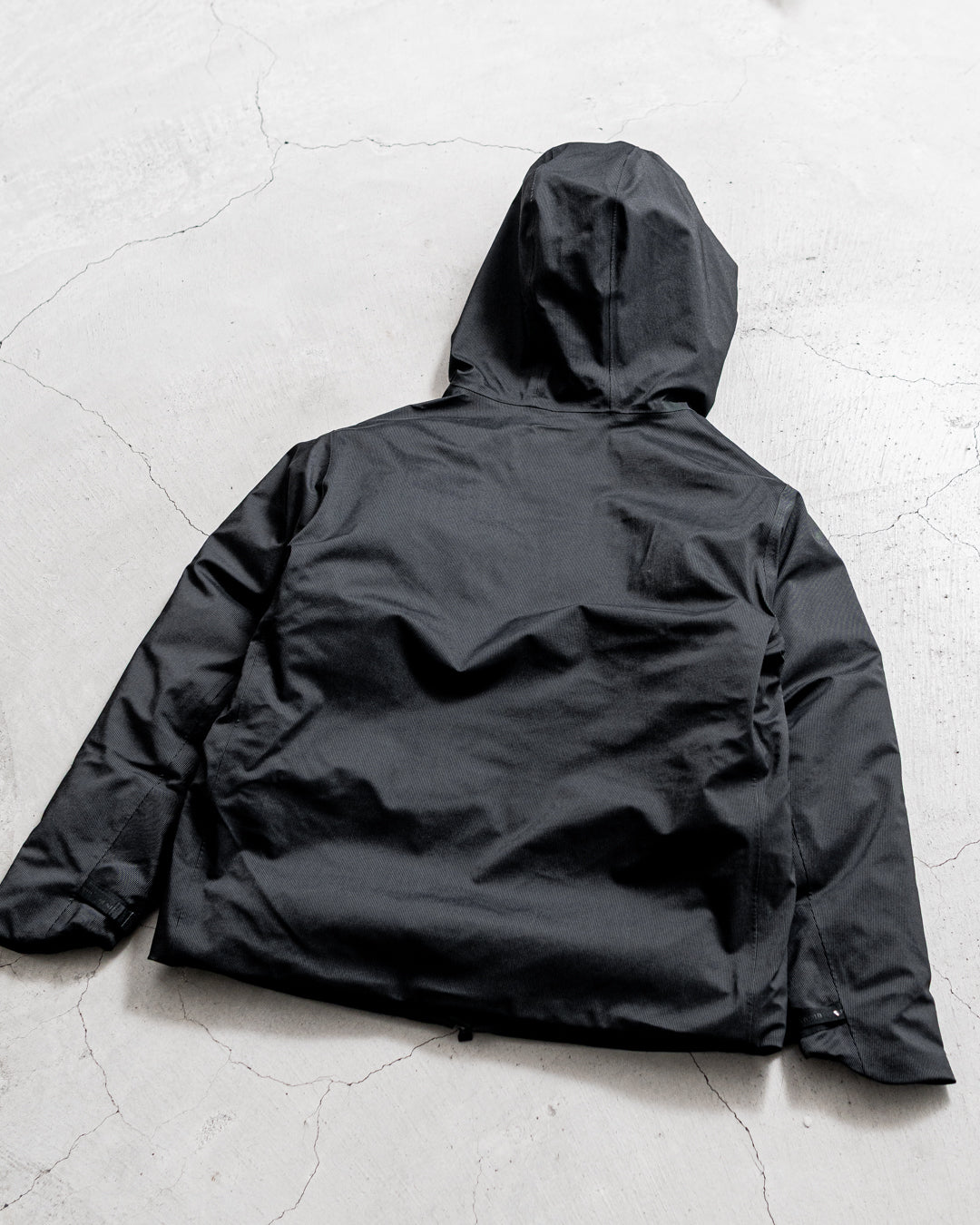 【limited】HUNTING WORLD CRAFTED BY DESCENTE.LAB ALTERNATELY WAVE DOWN HOODED JACKET