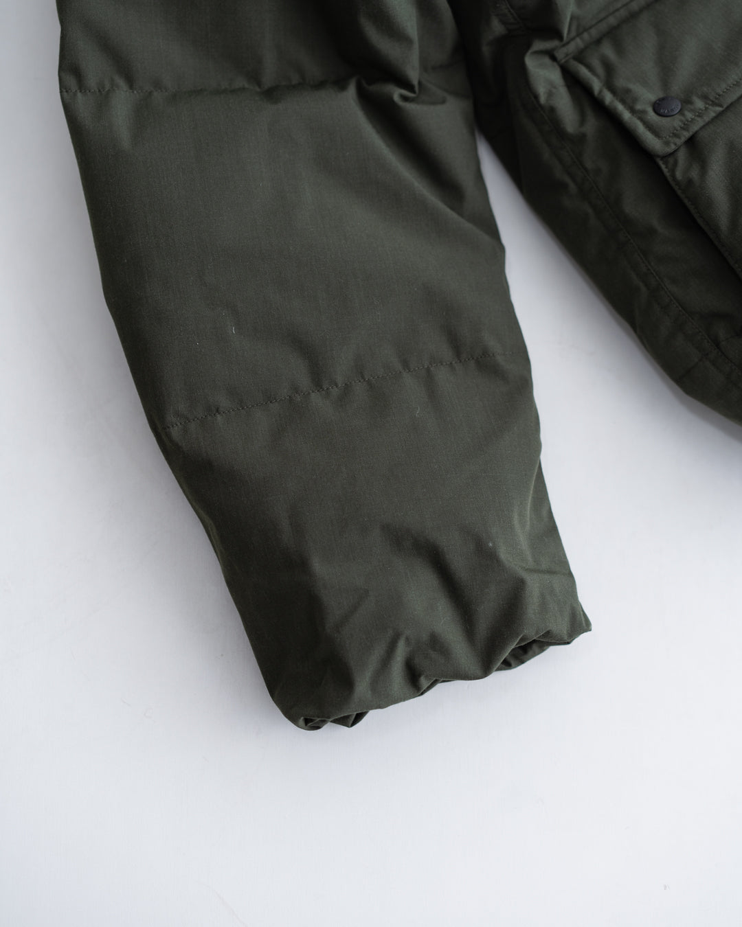 NANGA HINOC STAND COLLAR DOWN JACKET