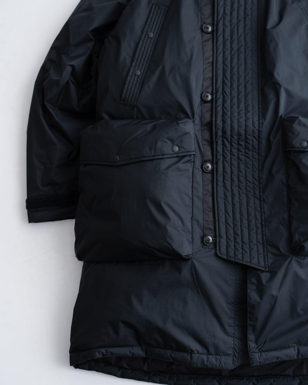 NANGA AURORA TEX DOWN FIELD HALF COAT