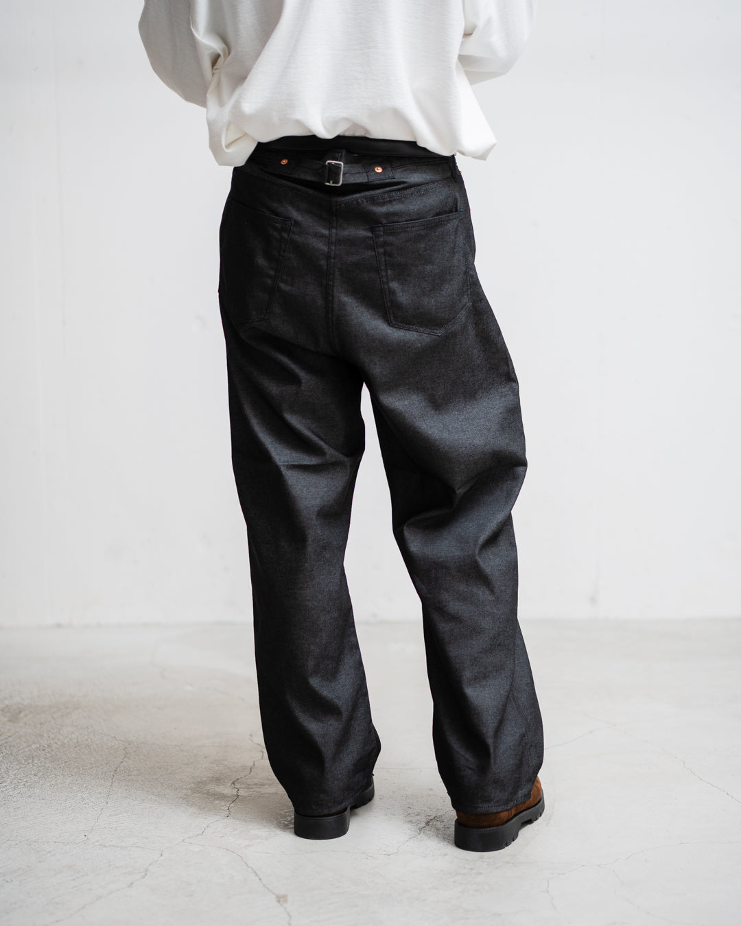 通販] FOUNDOUR(ファウンダ) COLOR DENIM PANTS 商品ページ