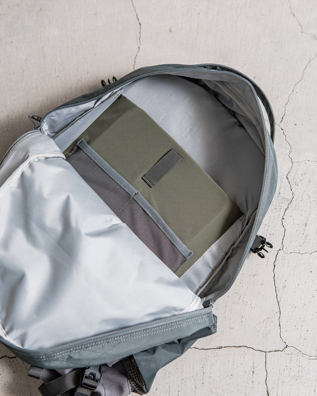 CMF OUTDOOR GARMENT WEEKENDERZ X-PAC