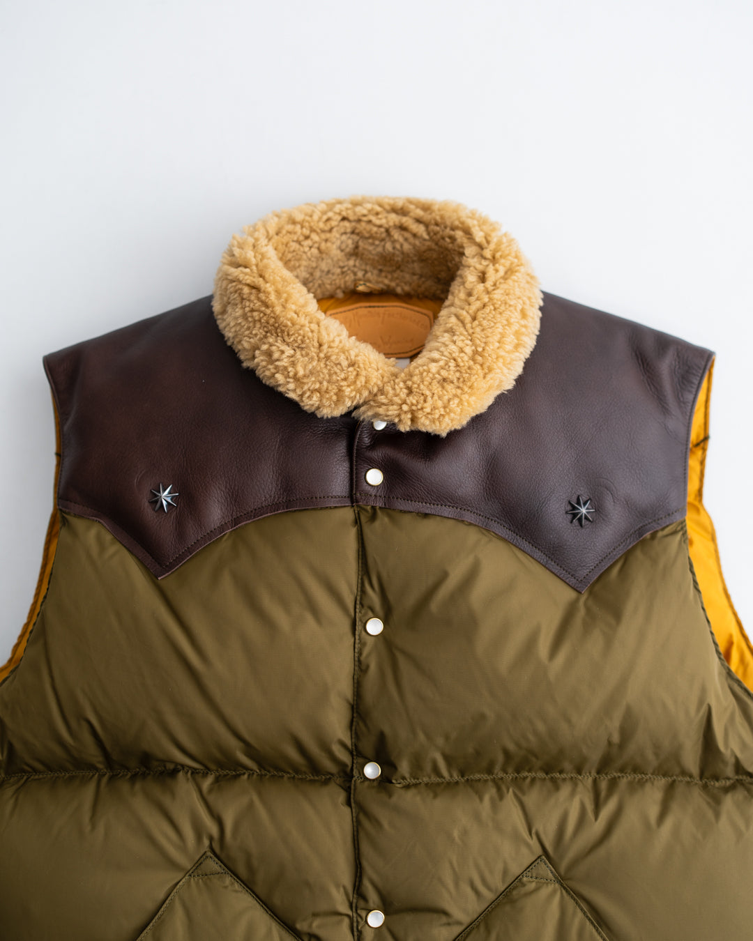 [10.31 sat 11:00 Release]【Collaboration Item】Rocky Mountain × GDC Christy Vest