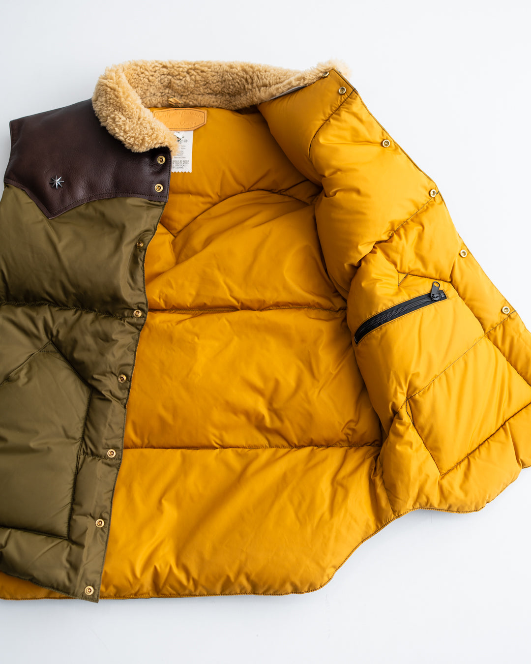 [10.31 sat 11:00 Release]【Collaboration Item】Rocky Mountain × GDC Christy Vest