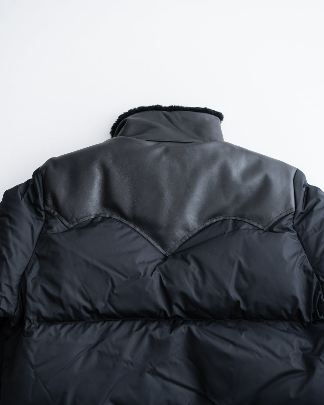 [10.31 sat 11:00 Release]【Collaboration Item】Rocky Mountain × GDC Christy Jacket