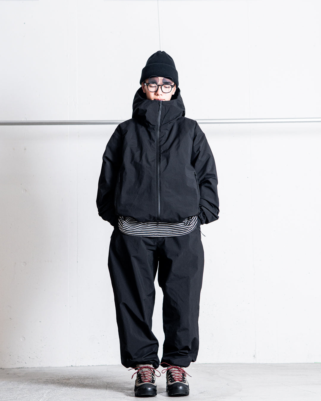 ES.1 3lyr down hoodie