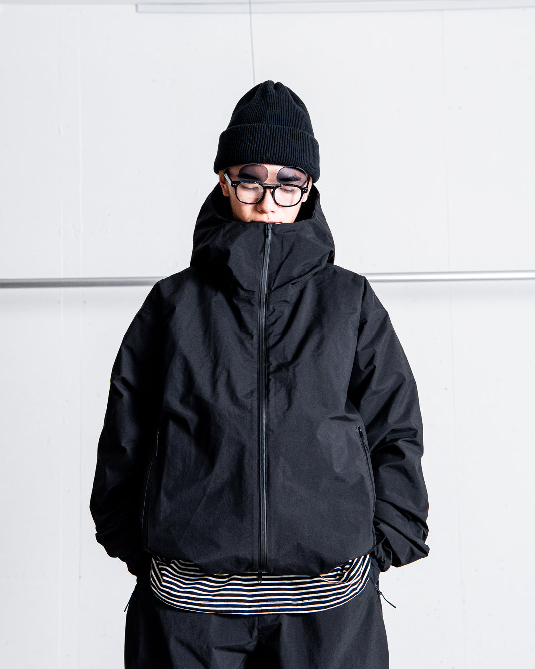 ES.1 3lyr down hoodie