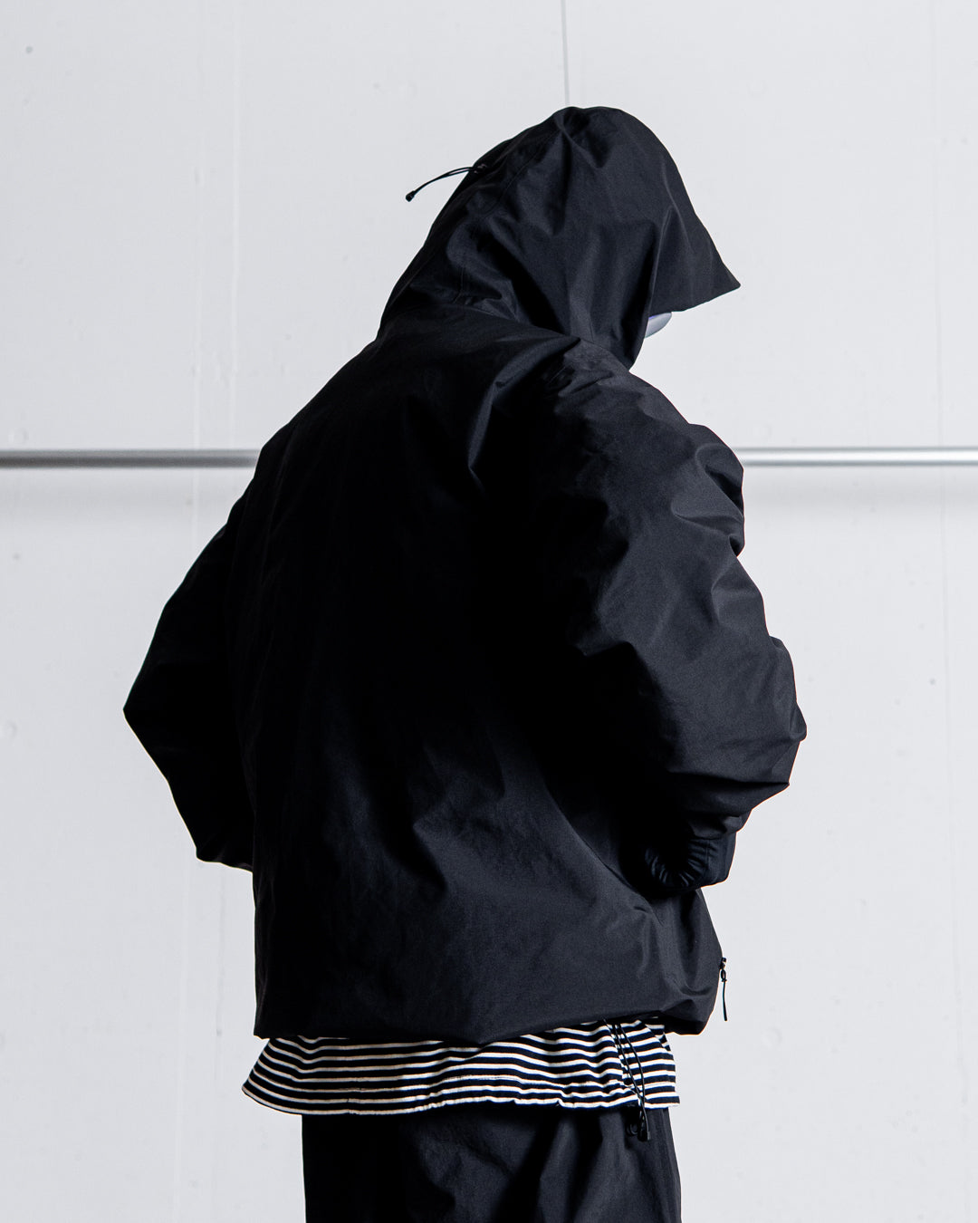 ES.1 3lyr down hoodie