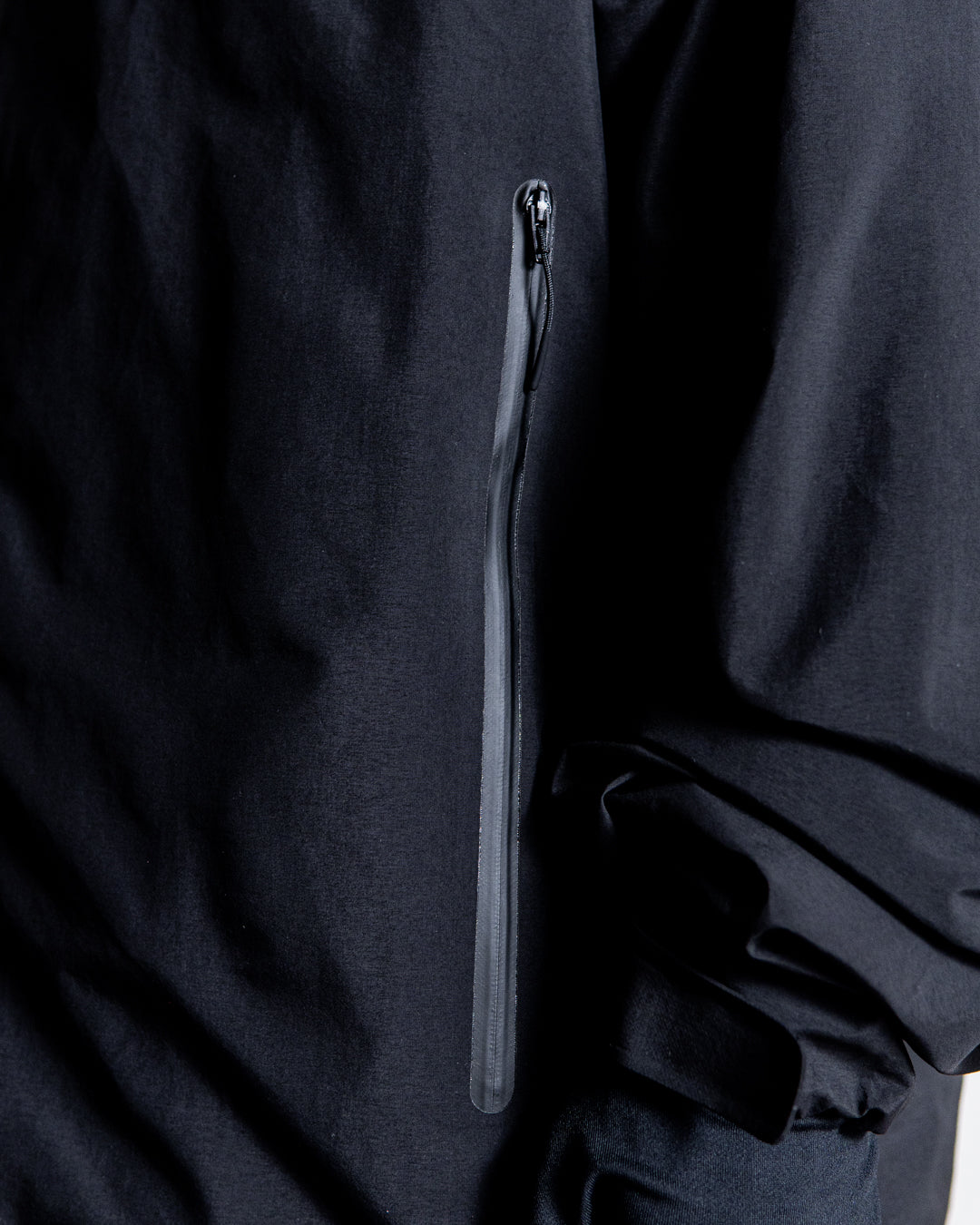 ES.1 3lyr down hoodie