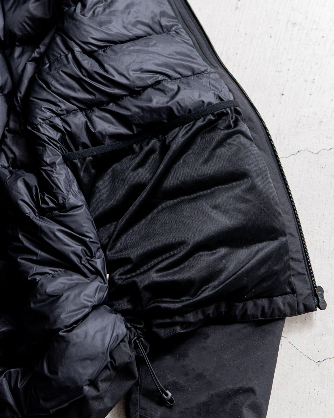 ES.1 3lyr down hoodie