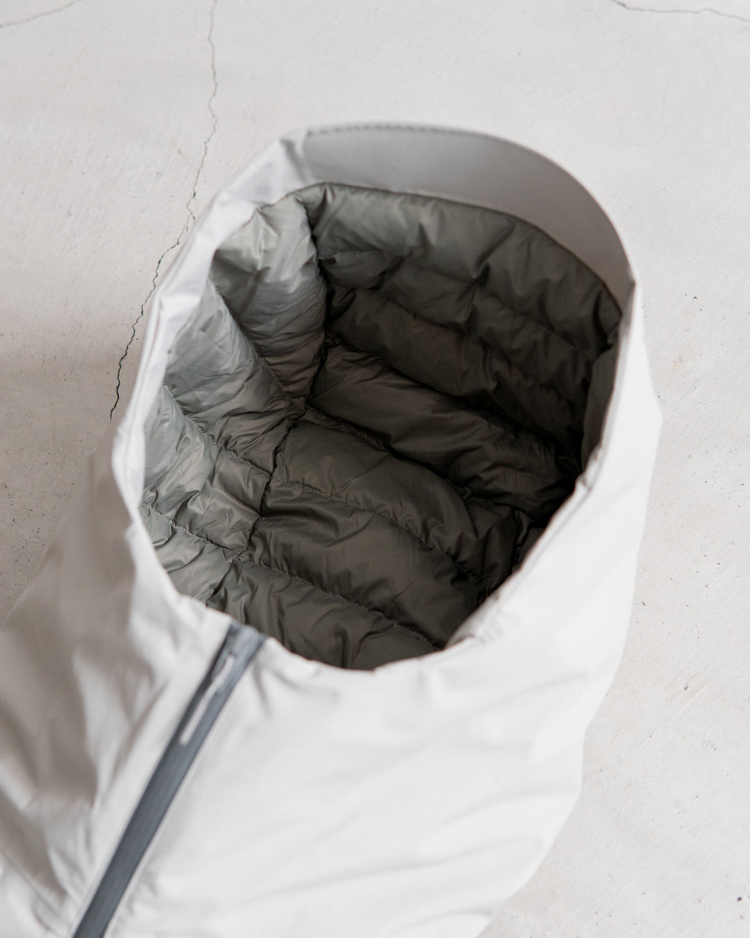 ES.1 3lyr down hoodie