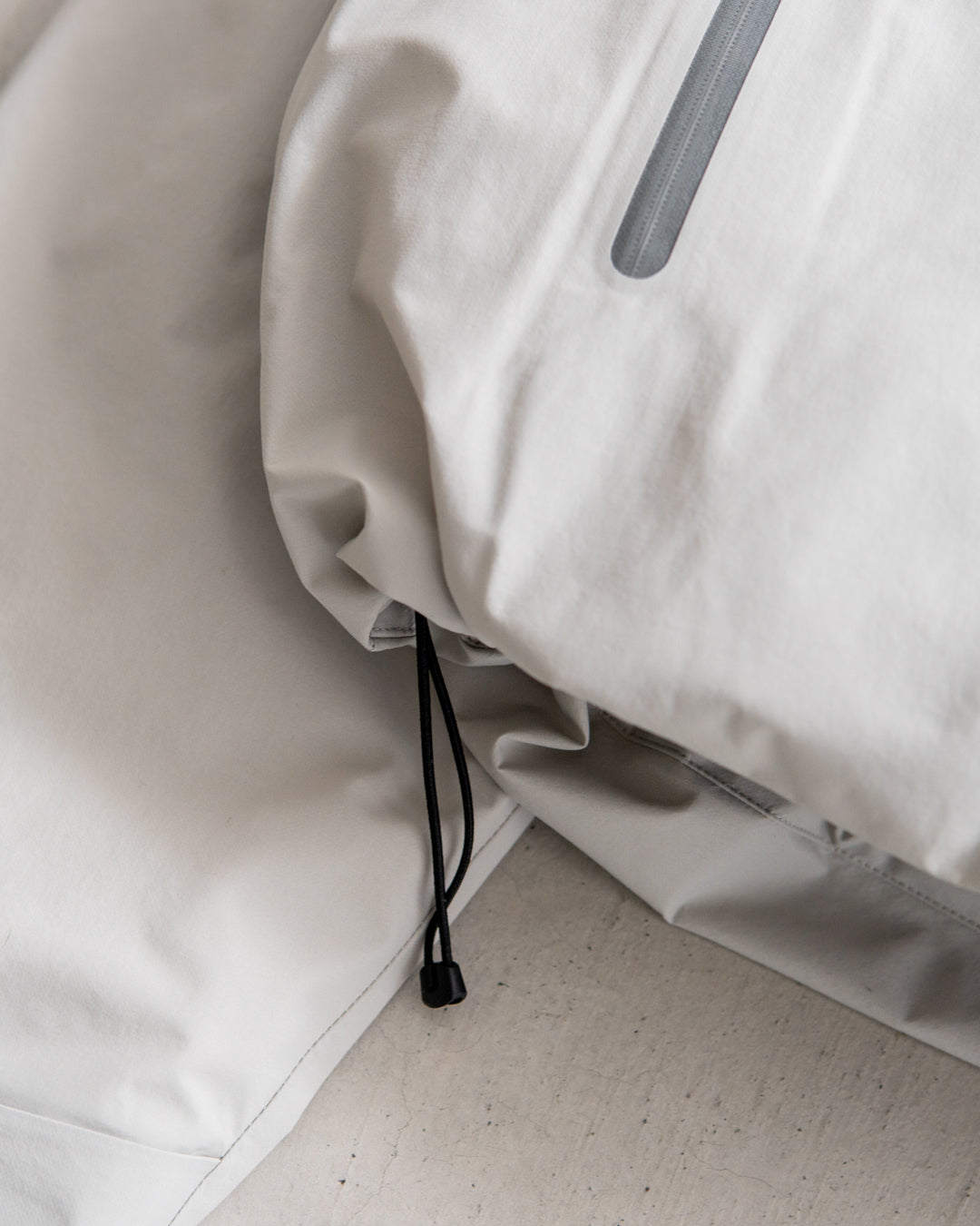 ES.1 3lyr down hoodie