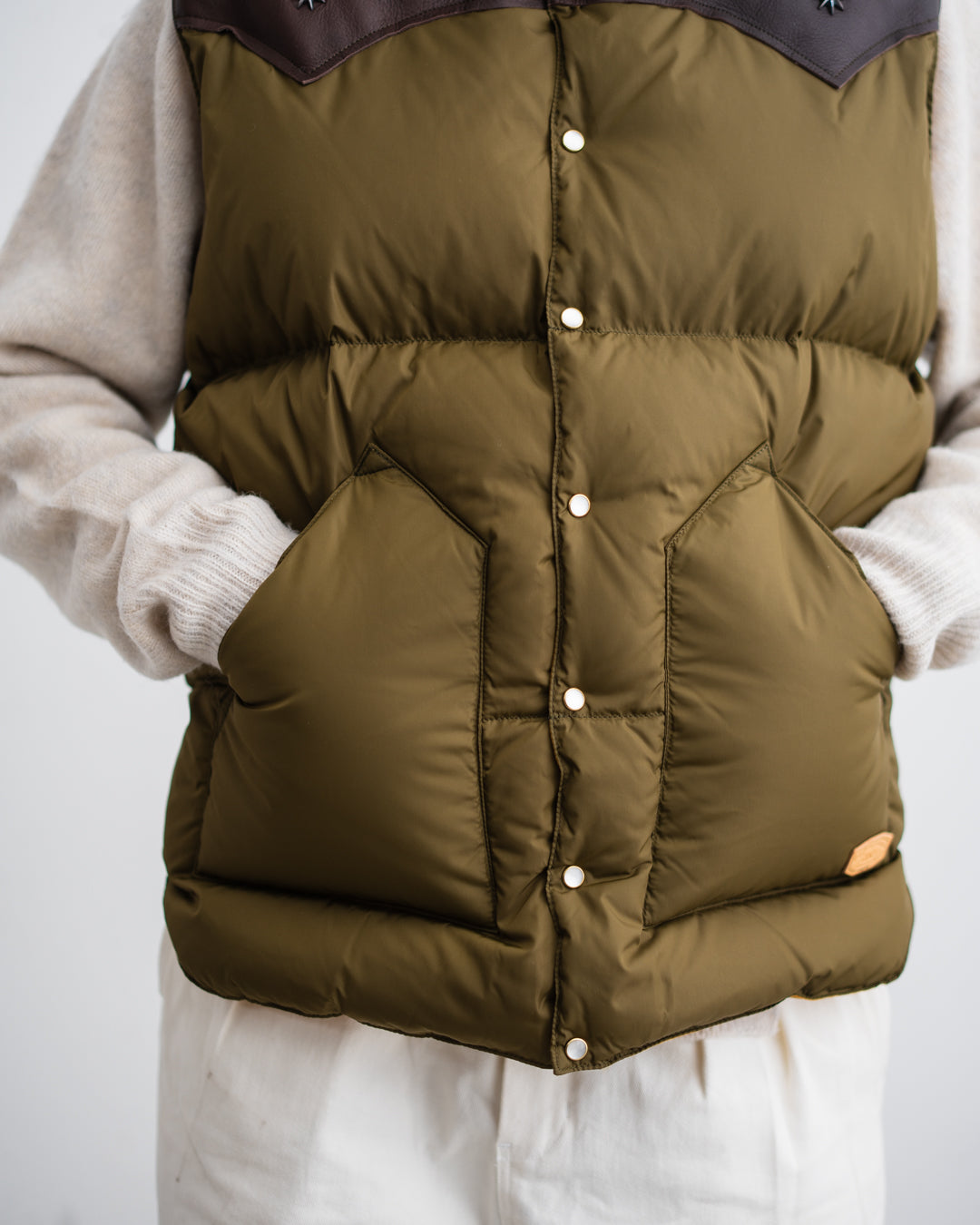 [10.31 sat 11:00 Release]【Collaboration Item】Rocky Mountain × GDC Christy Vest