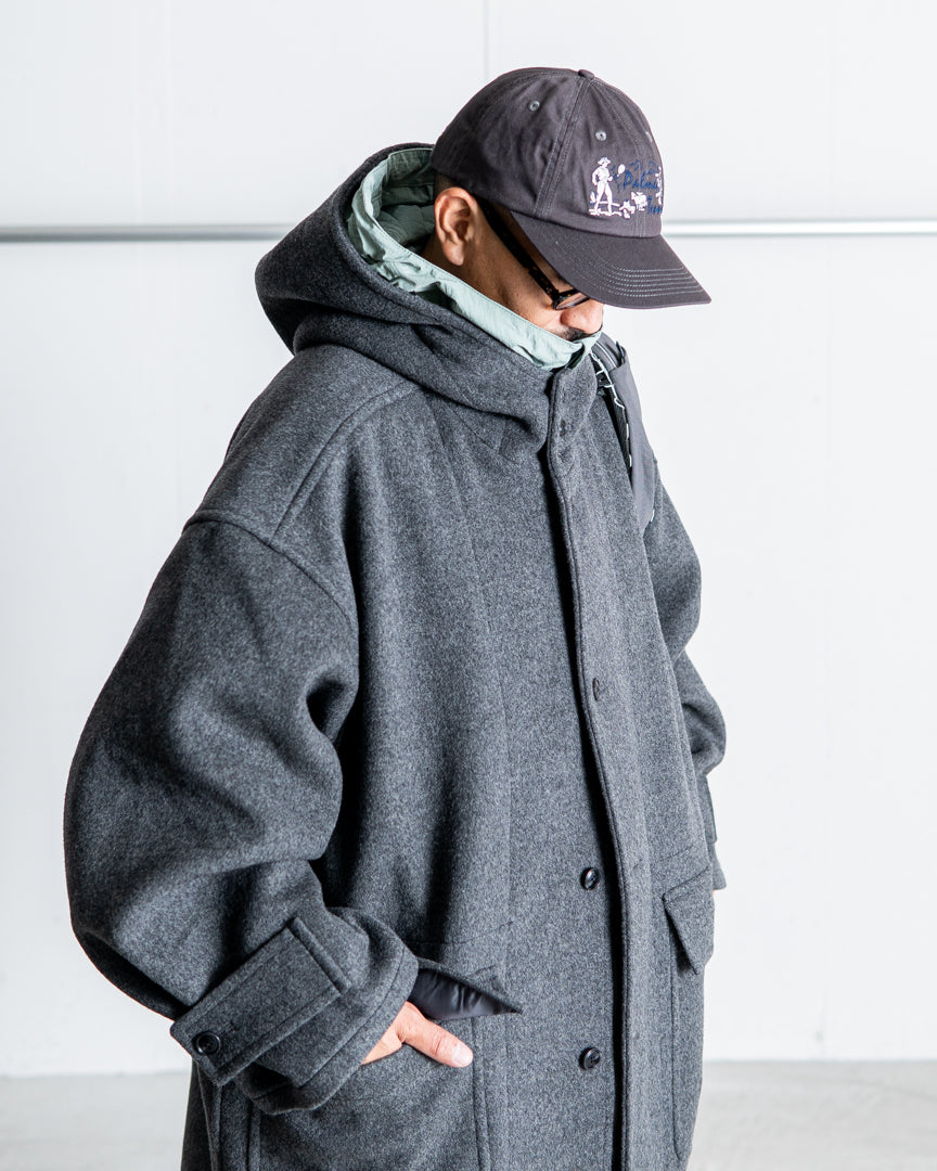 [LAST 1] is-ness HOODED DUFFLE COAT