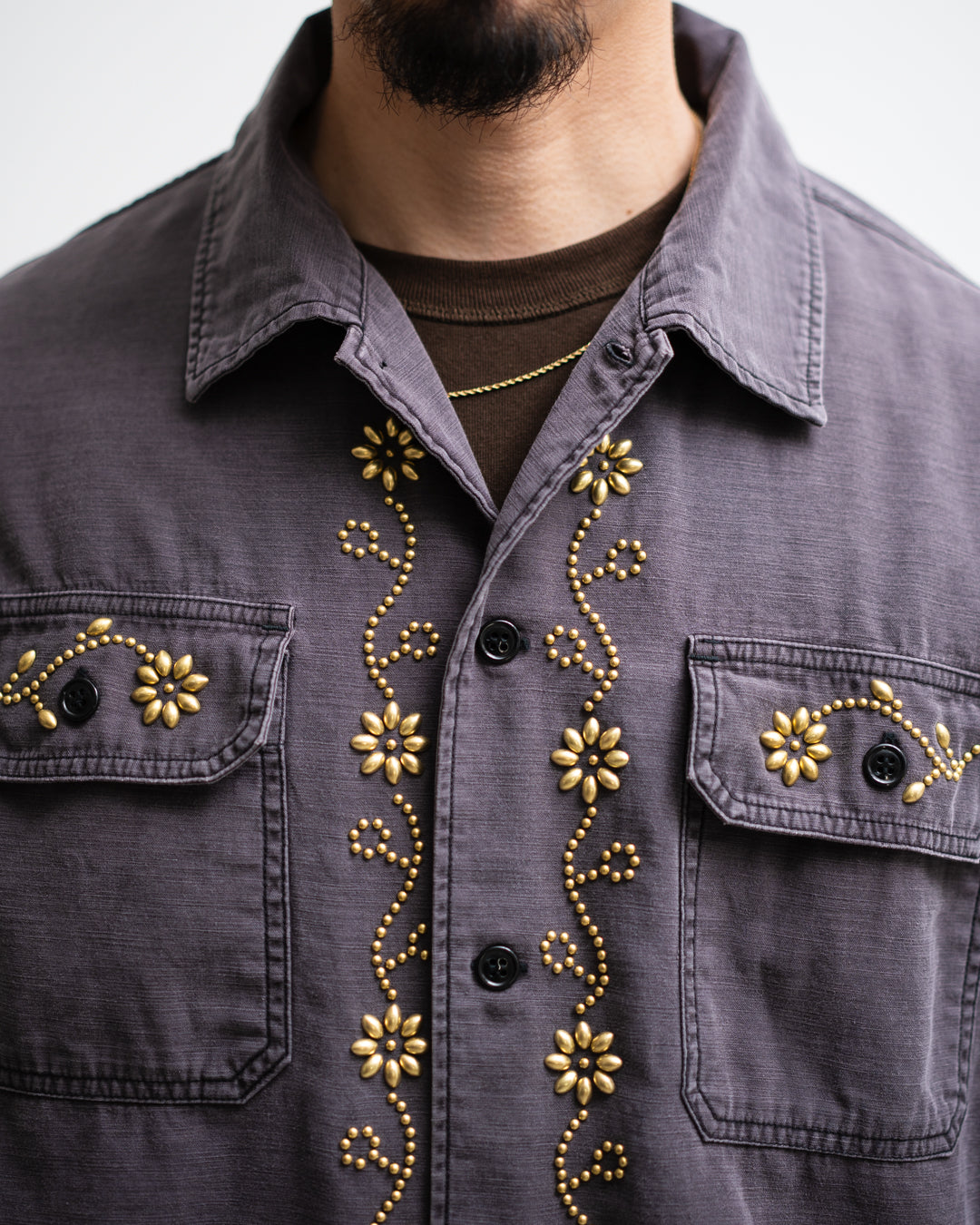 レミレリーフ　REMIRELIEF 牛革シャツ長袖シャツ フラワースタッズ刺繍 通販] REMI RELIEF (レミレリーフ) WIDE MILITARY SHIRT 商品ページ
