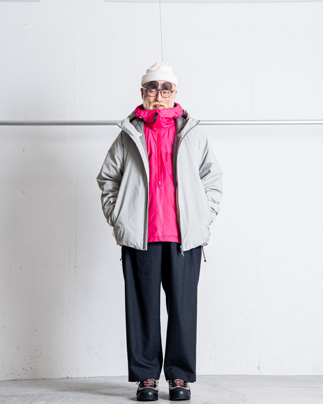 ES.1 3lyr down hoodie