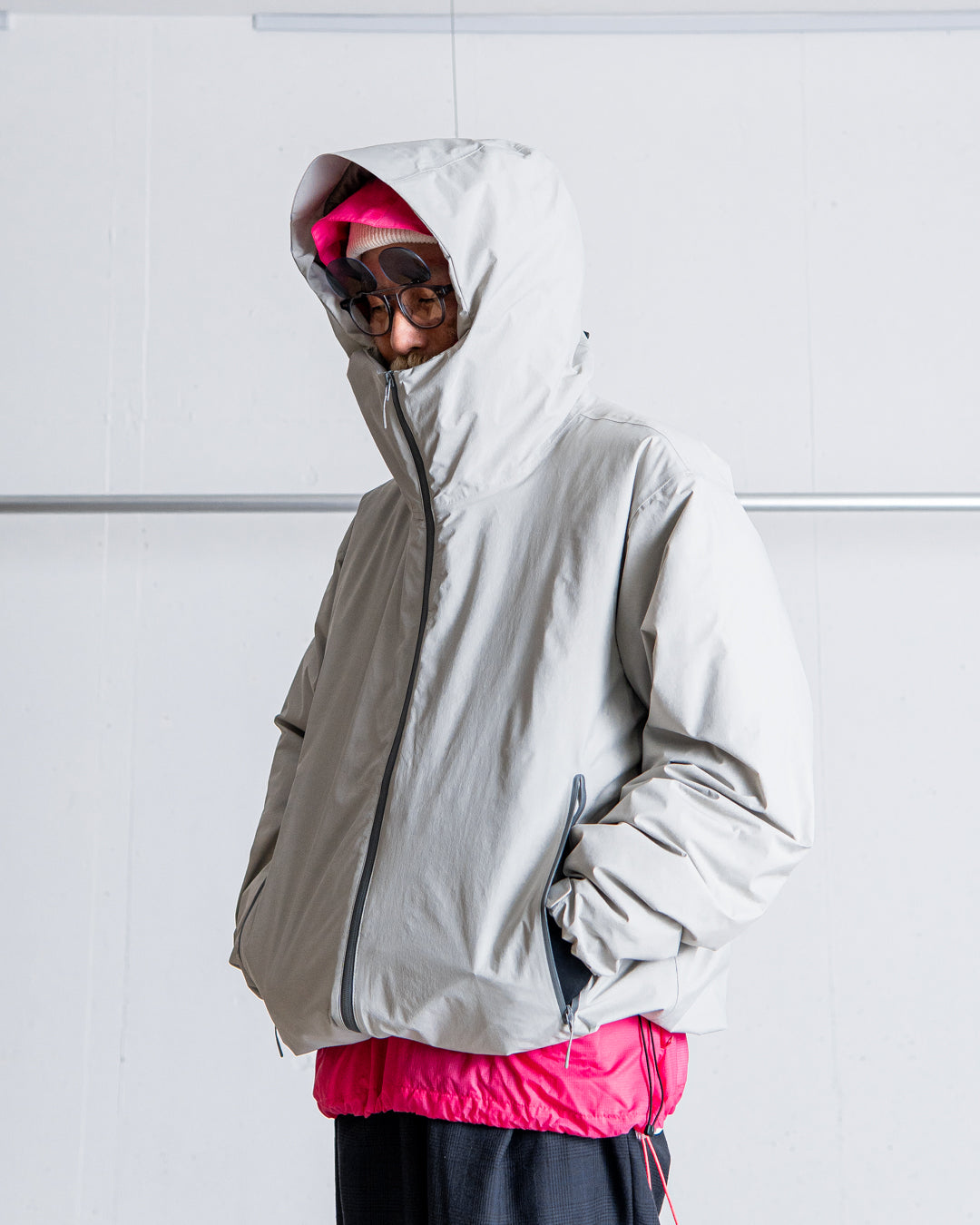 ES.1 3lyr down hoodie