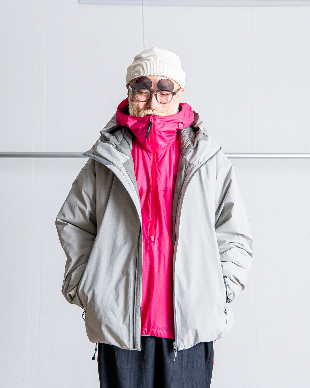 ES.1 3lyr down hoodie