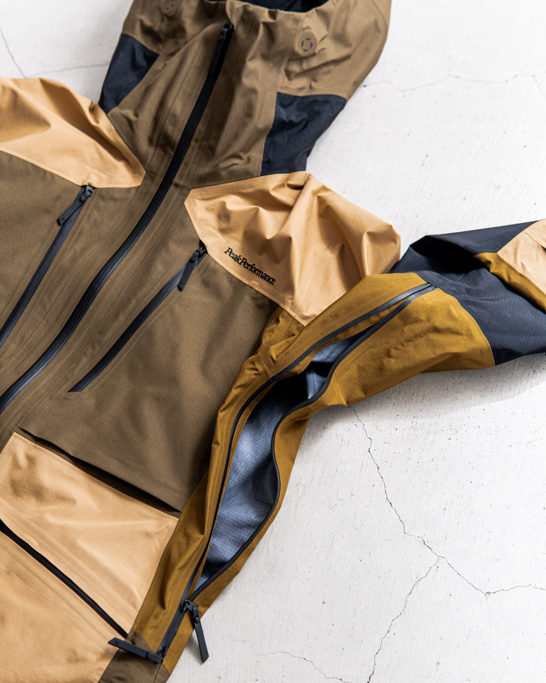 Peak Performance Vertical Gore-Tex Pro Jacket