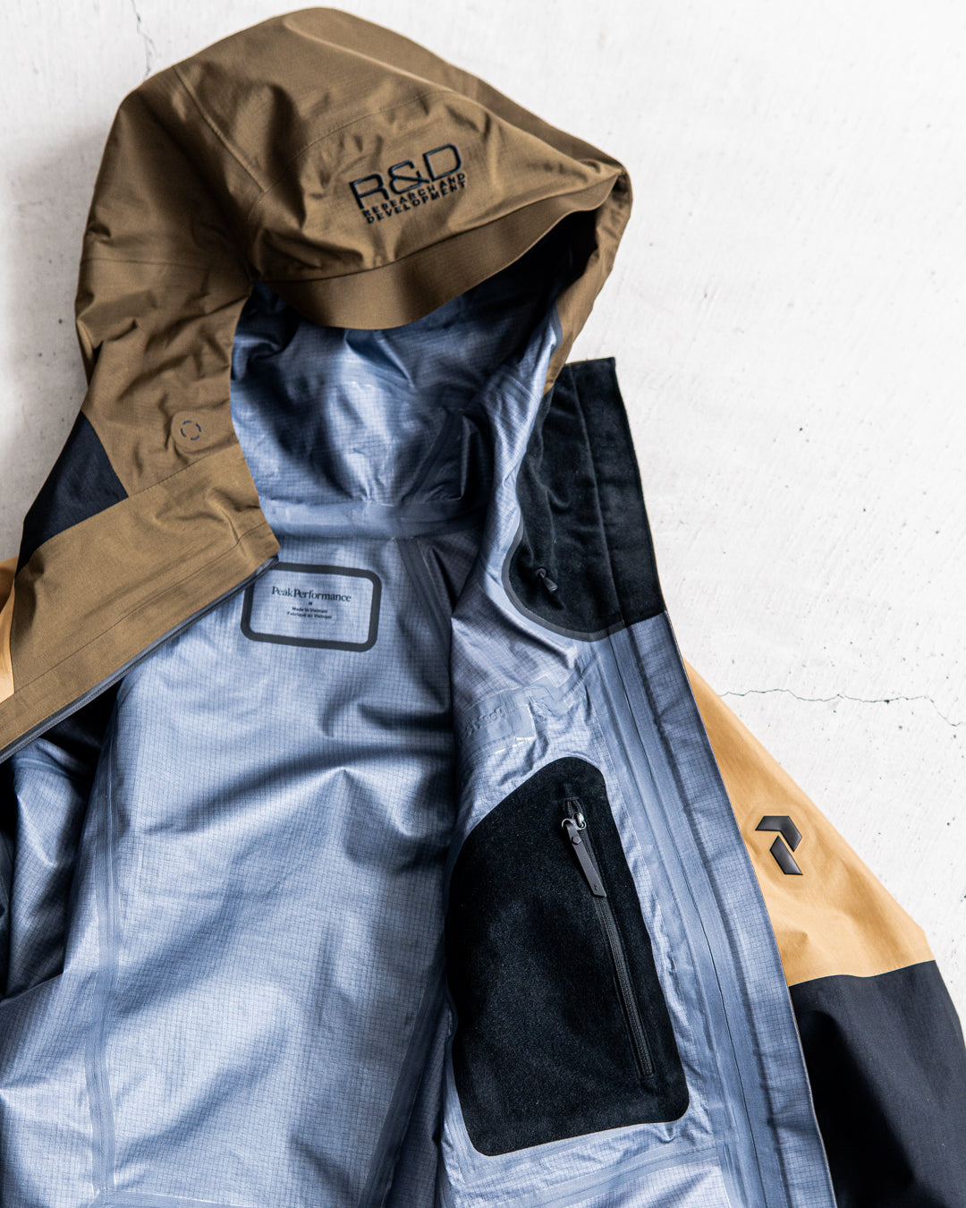 Peak Performance Vertical Gore-Tex Pro Jacket