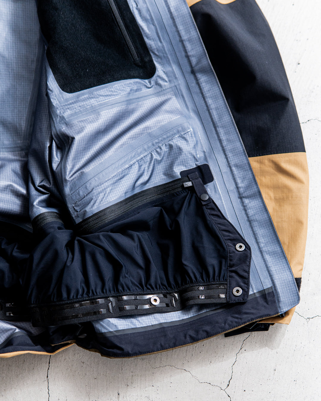 Peak Performance Vertical Gore-Tex Pro Jacket