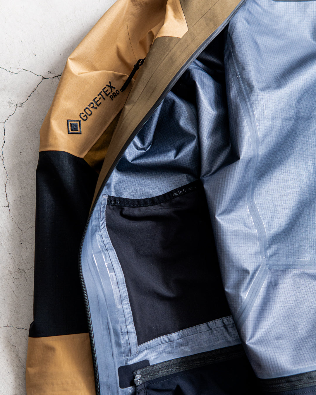 Peak Performance Vertical Gore-Tex Pro Jacket