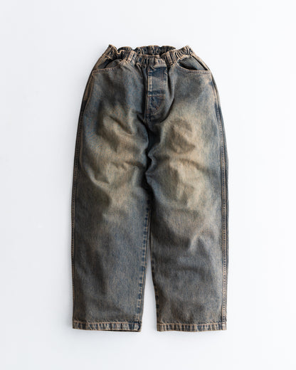 COMFORTABLE REASON Fade Straight Denim