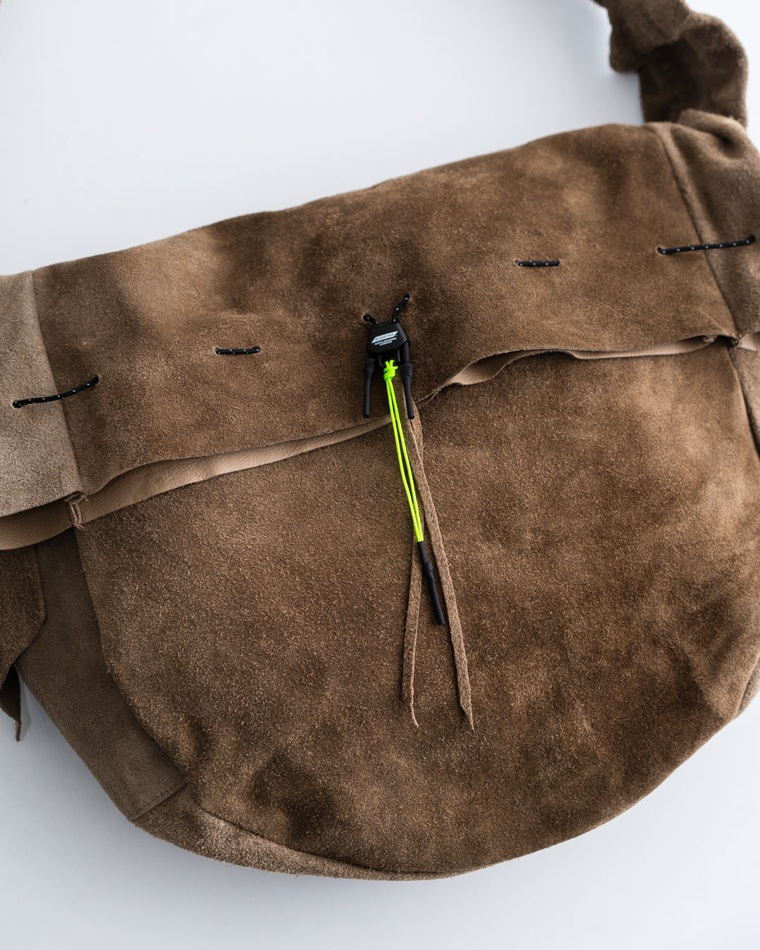 B:TOGETHER BIG KINCHAKU LEATHER
