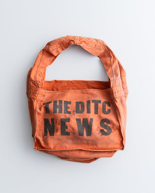 [8.30 sat 11:00 Release] BOWWOW THE DITC NEWSPAPER BAG AGED