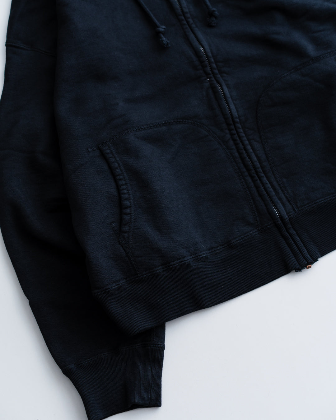 [8.30 sat 11:00 Release] BOWWOW ZIP HOODIE