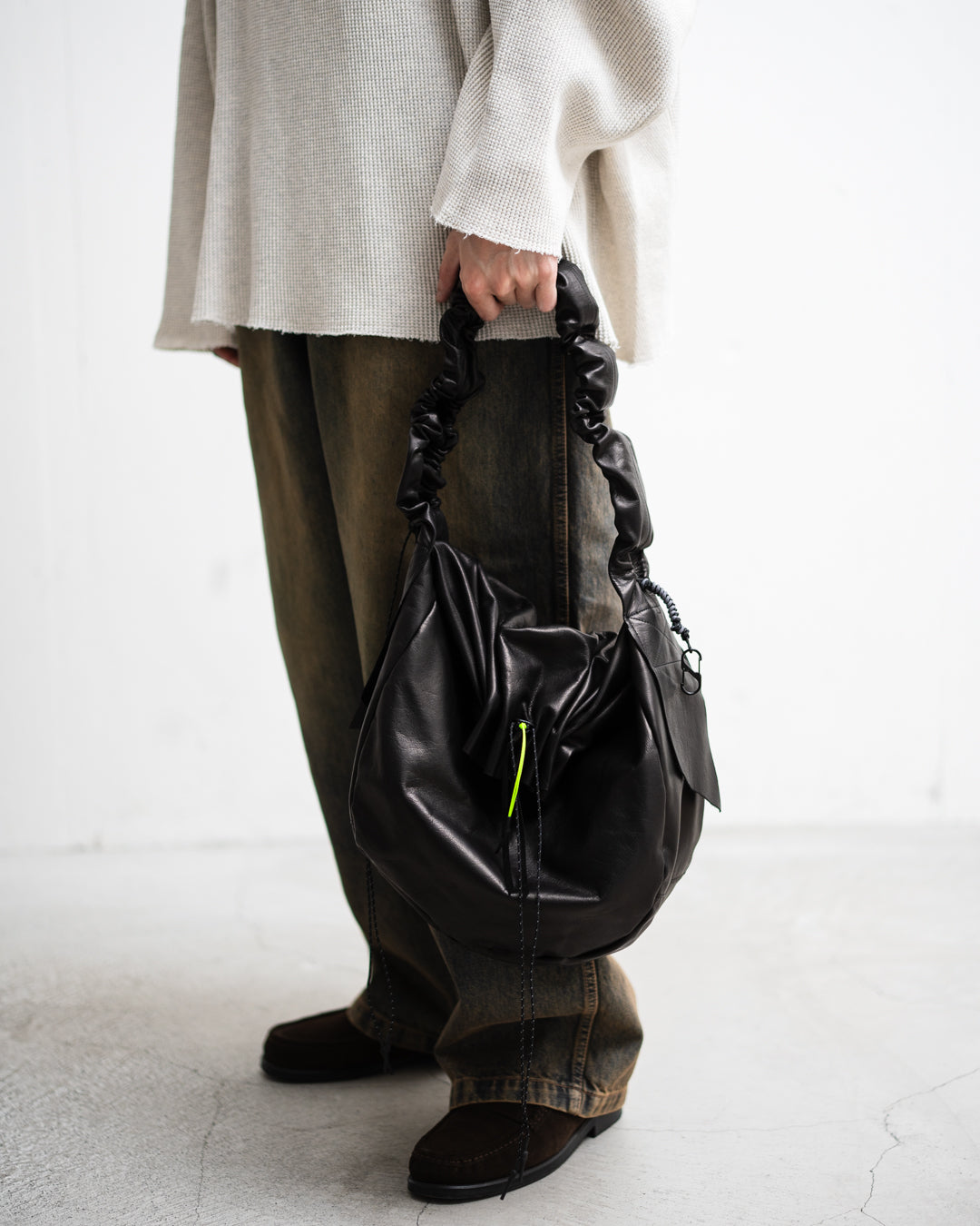 B:TOGETHER BIG KINCHAKU LEATHER