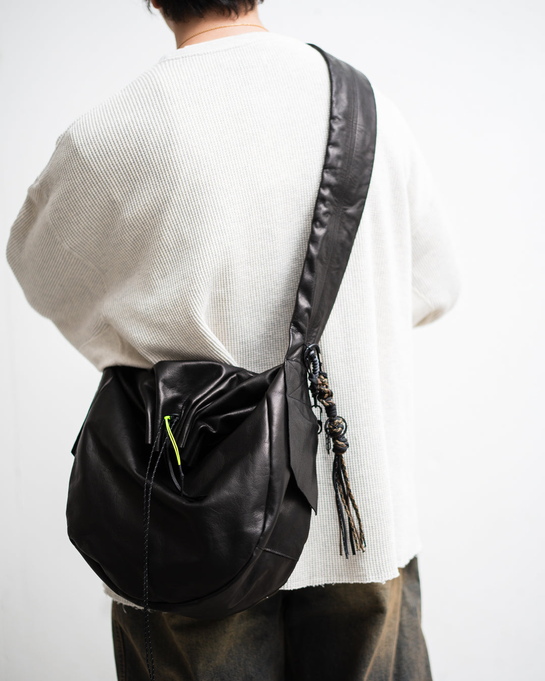 B:TOGETHER BIG KINCHAKU LEATHER