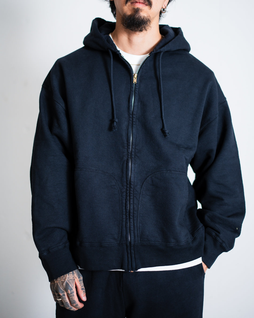 [8.30 sat 11:00 Release] BOWWOW ZIP HOODIE