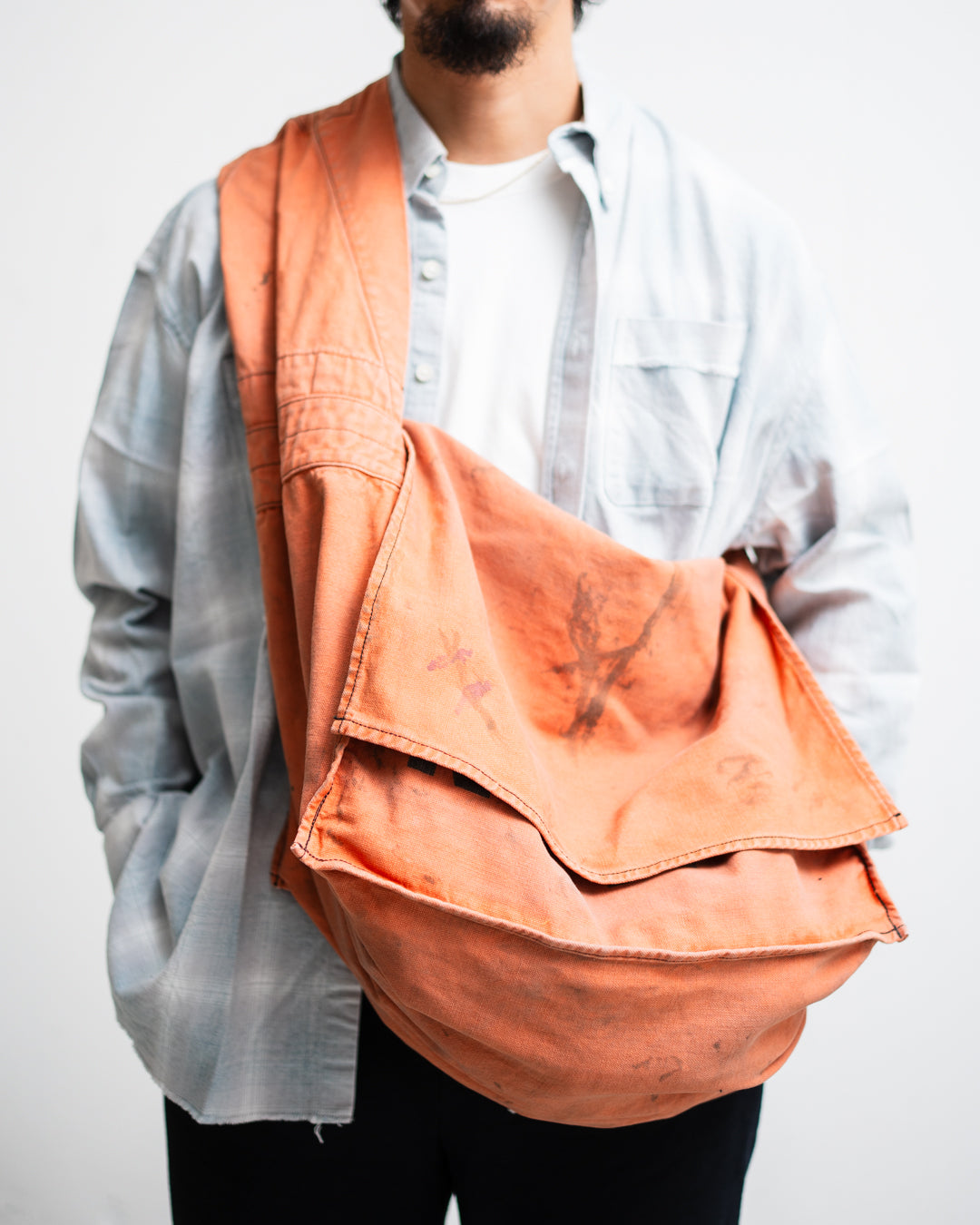 [8.30 sat 11:00 Release] BOWWOW THE DITC NEWSPAPER BAG AGED