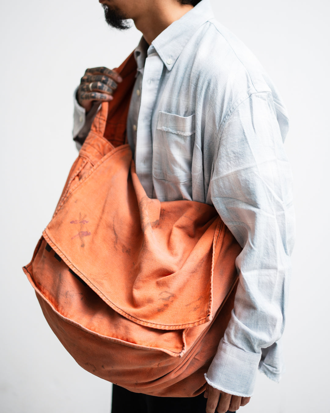 [8.30 sat 11:00 Release] BOWWOW THE DITC NEWSPAPER BAG AGED