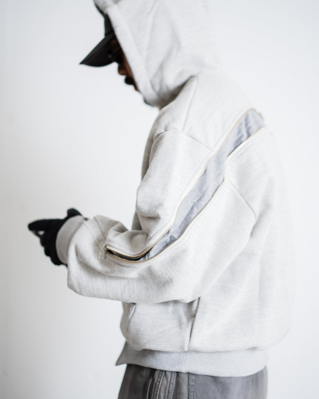 [8.30 sat 12:00 Release] ROTOL FOAMORA SWEAT ZIP HOODIE
