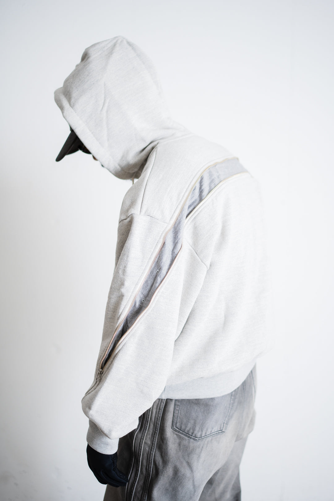 [8.30 sat 12:00 Release] ROTOL FOAMORA SWEAT ZIP HOODIE