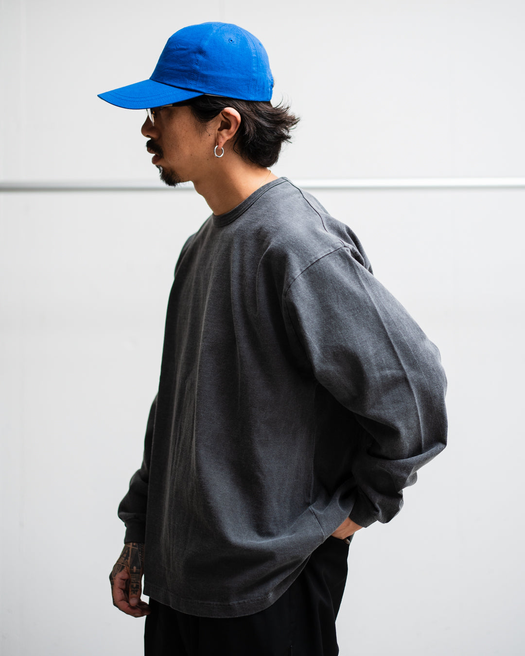 FOUNDOUR LONG SLEEVE FADE TEE SHIRT