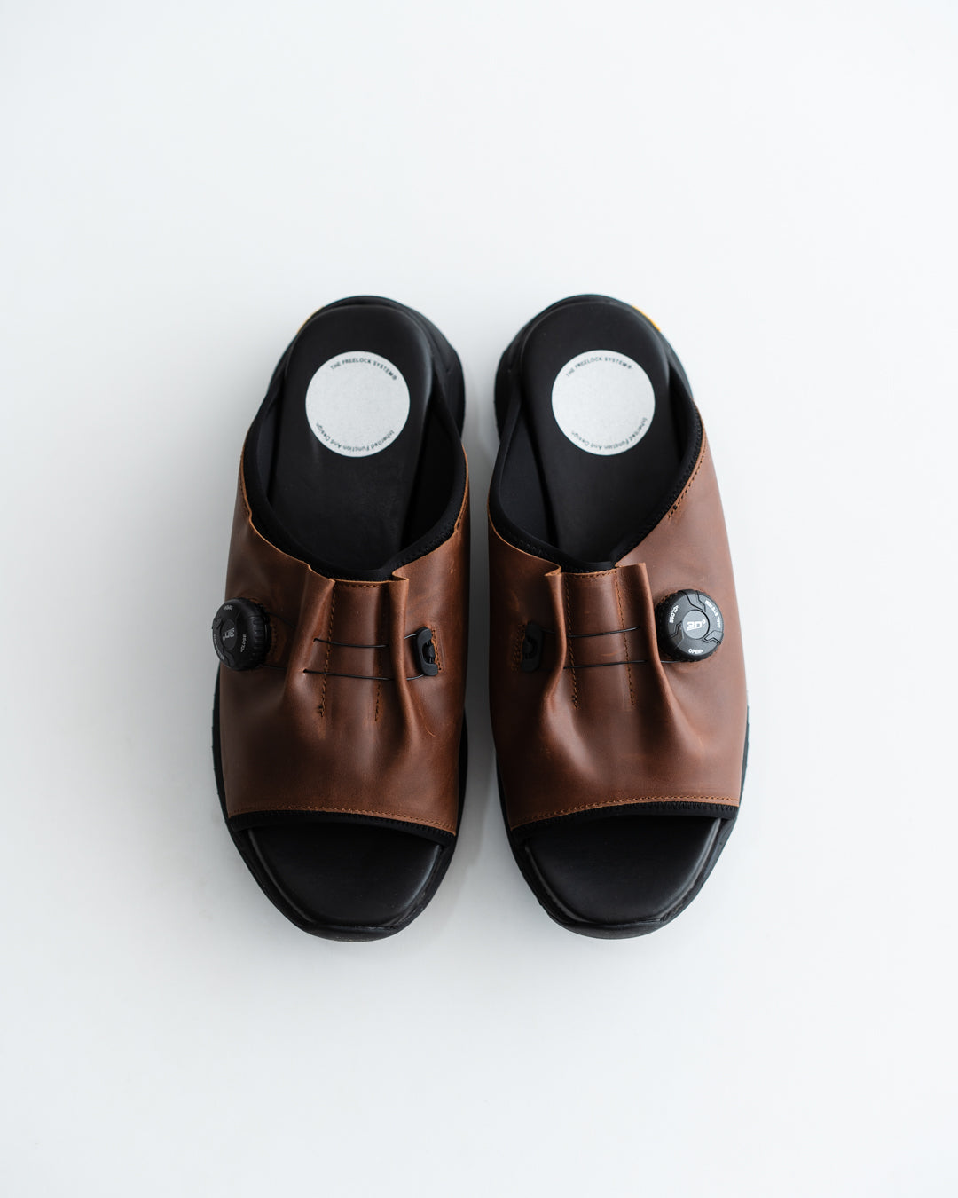 pg MOMENT - BROWN