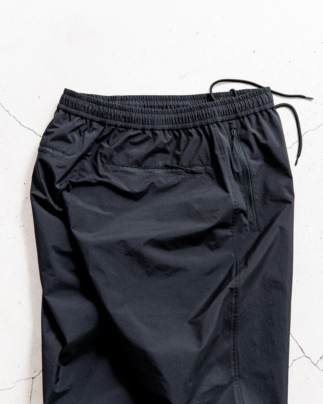 ES.1 Nylon Pants