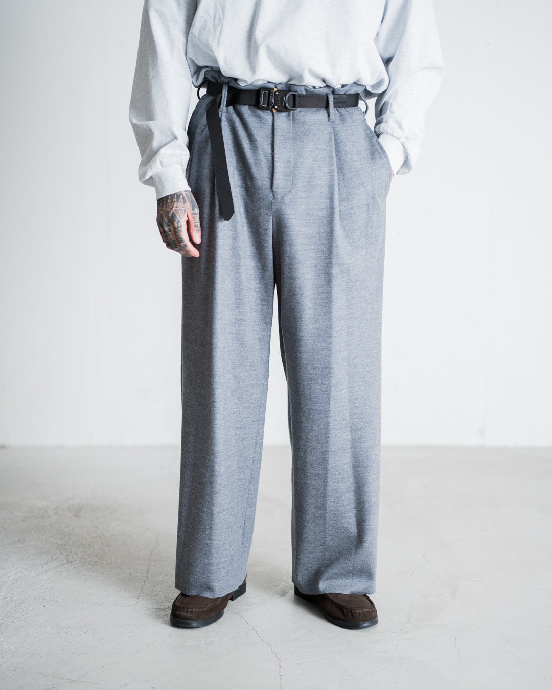 URU WOOL PONCH - 1 TUCK PANTS