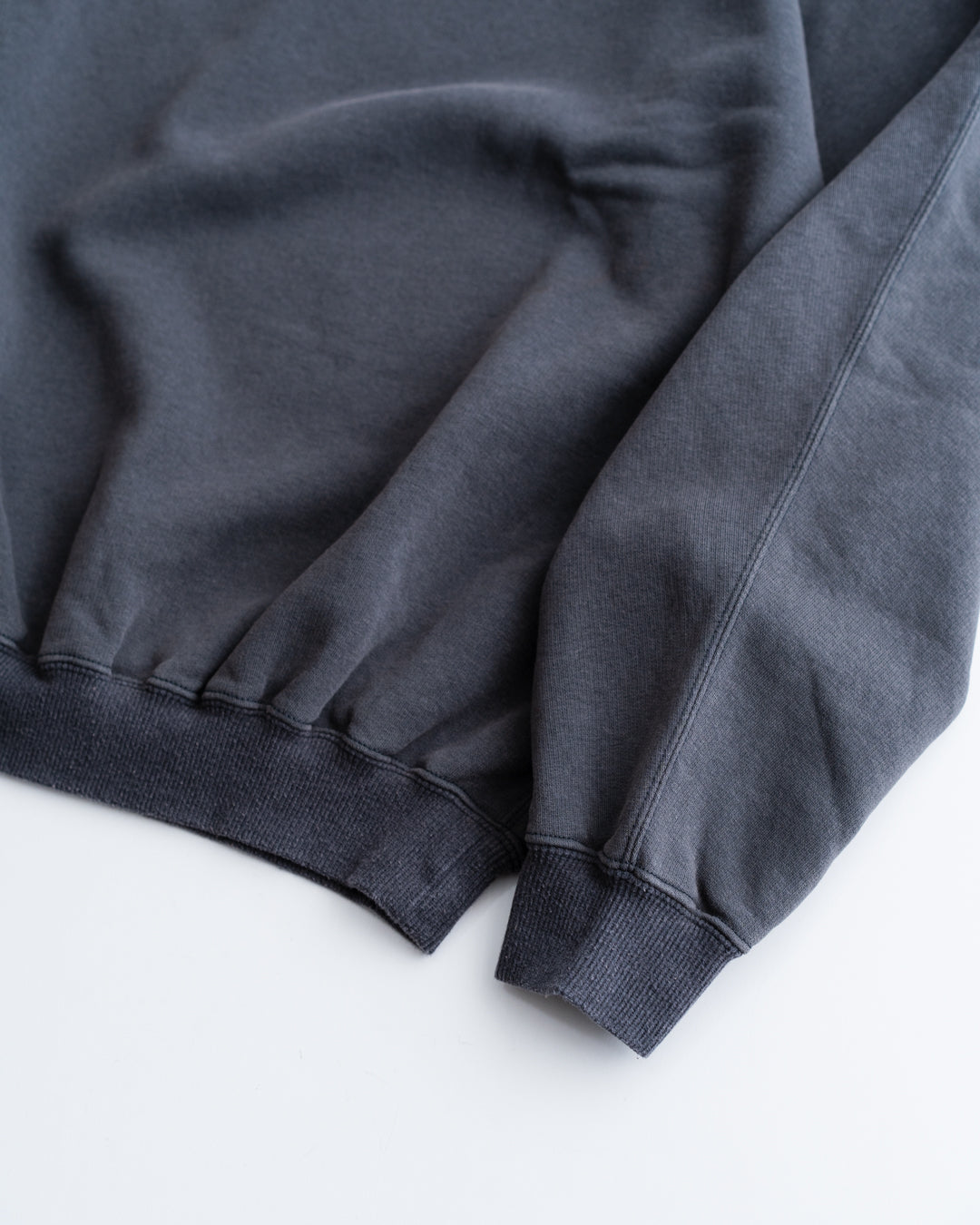 SEDAN ALL-PURPOSE Split Raglan Sleeve Sweatshirts