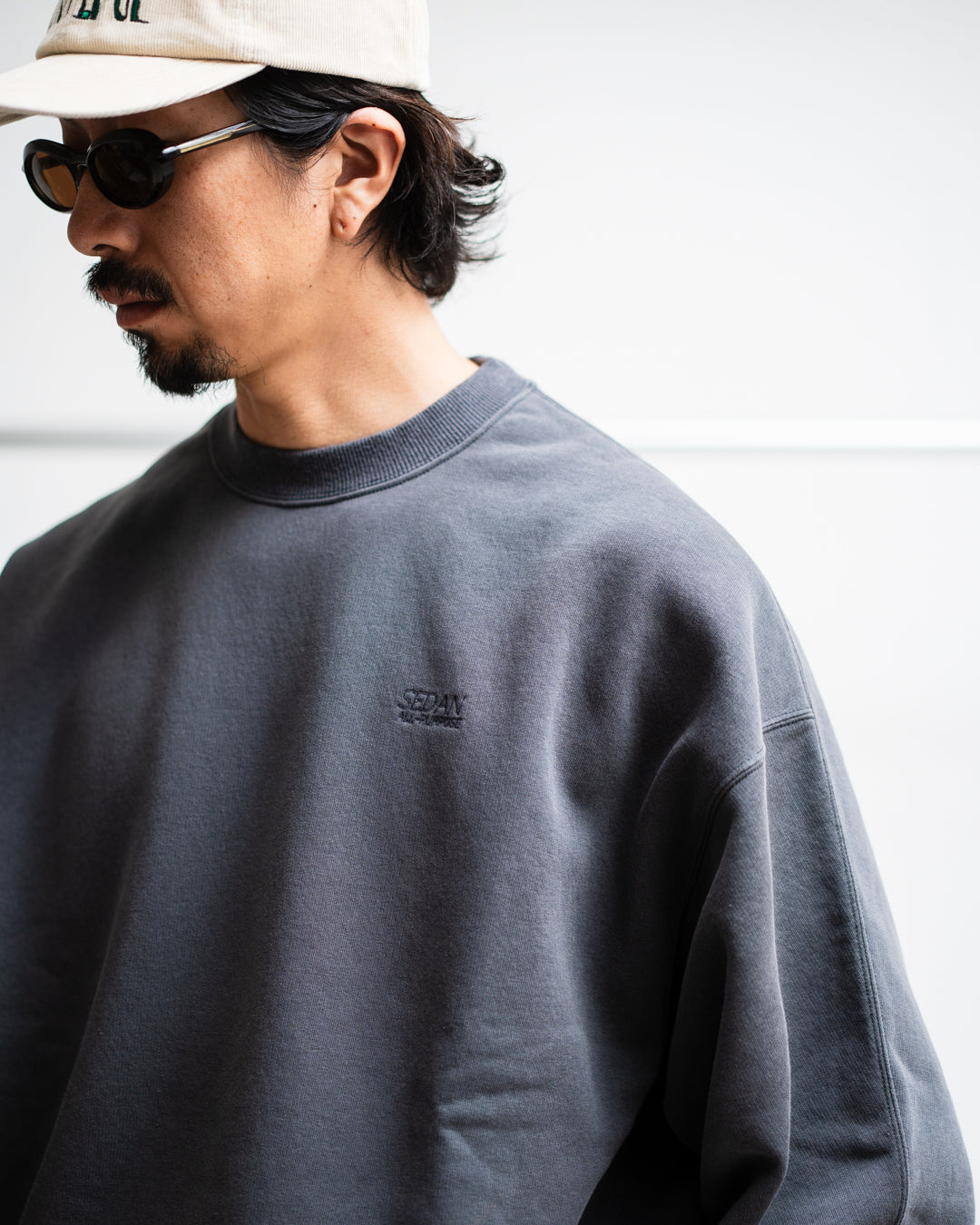 SEDAN ALL-PURPOSE Split Raglan Sleeve Sweatshirts