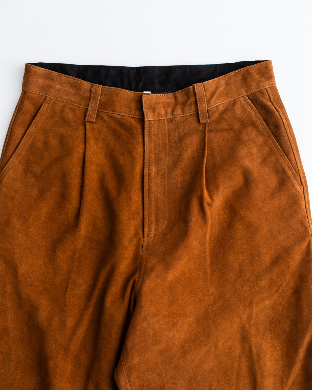 【EXCLUSIVE ITEM】CCU NEW WIDE FIT SLACKS - SUEDE