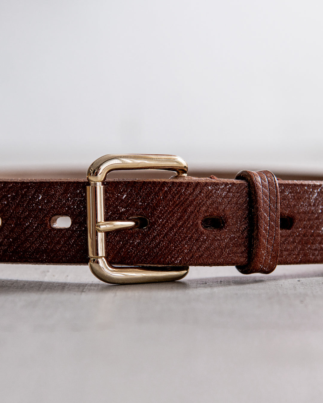 INTERIM CROSS GRAIN OAK BARK LEATHER BELT (DARK STAIN) 25,30mm
