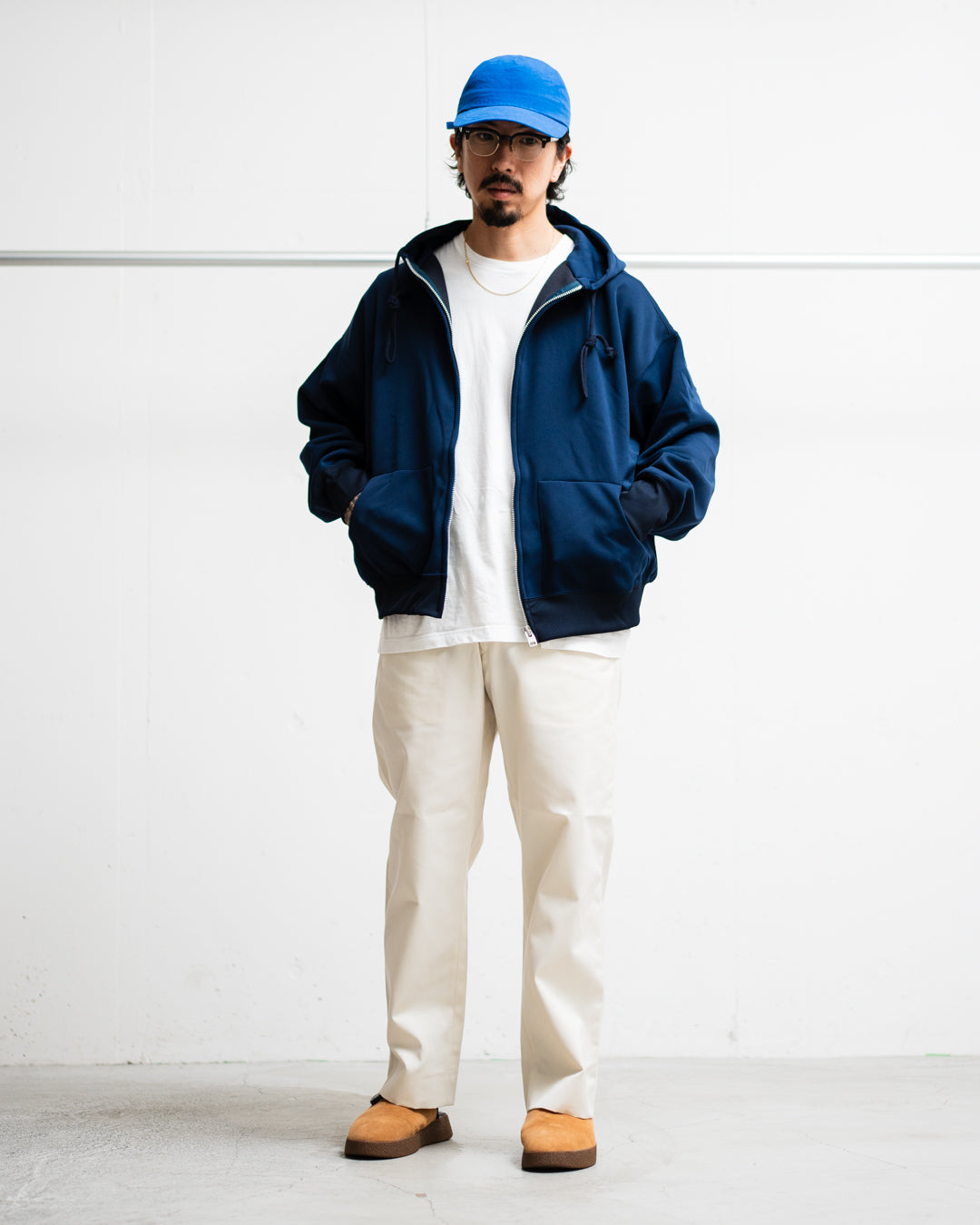 [LAST 1] FOUNDOUR ZIP UP HOODIE