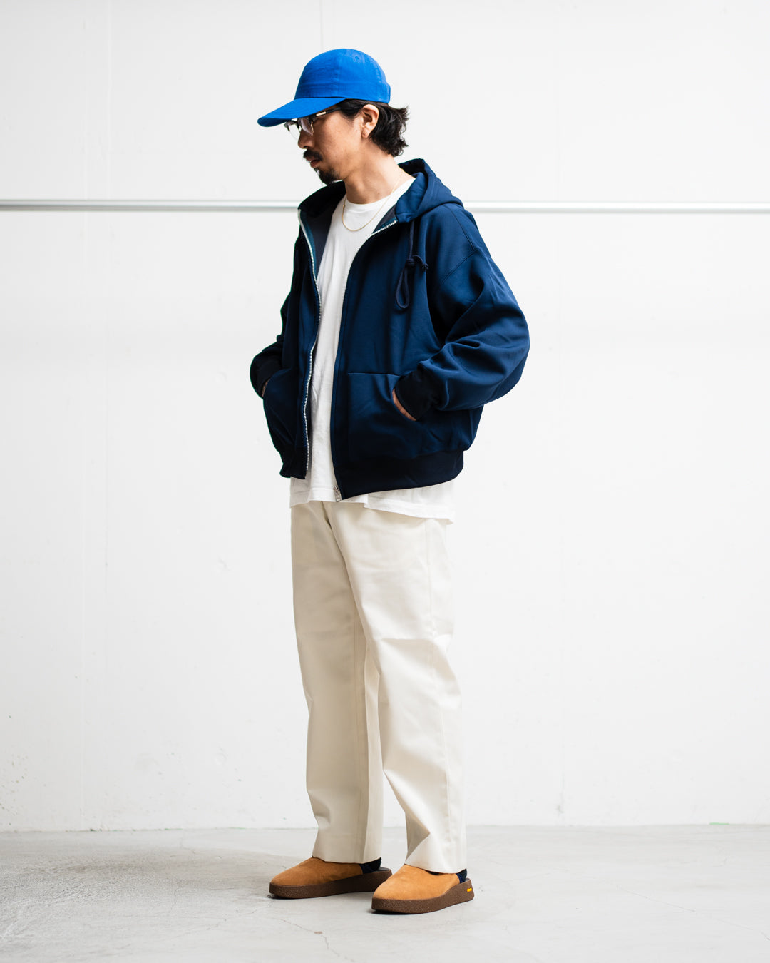[LAST 1] FOUNDOUR ZIP UP HOODIE