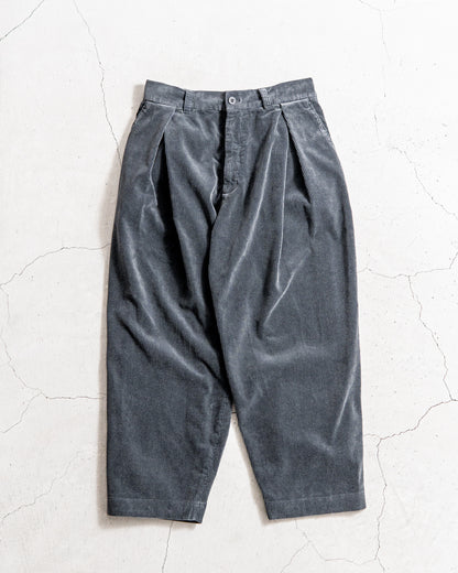 is-ness CORDUROY TUCK TROUSERS