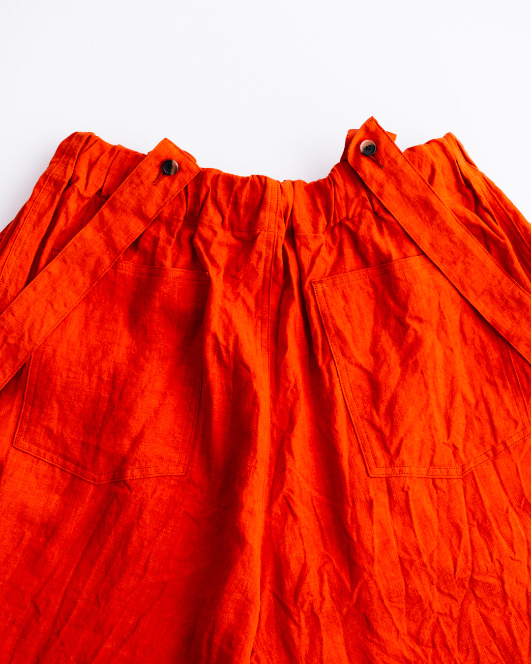 Sillage circular short pants linen brique with suspenders